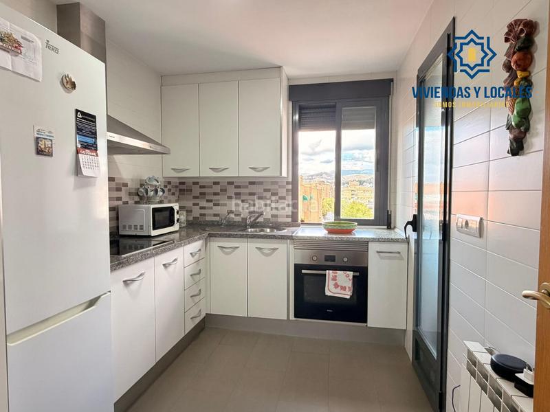 Foto 3a0e0b30-761c-4078-a075-0d7adb777472. Miete etagenwohnung mit heizung parking in Barrio de Zaidín Granada