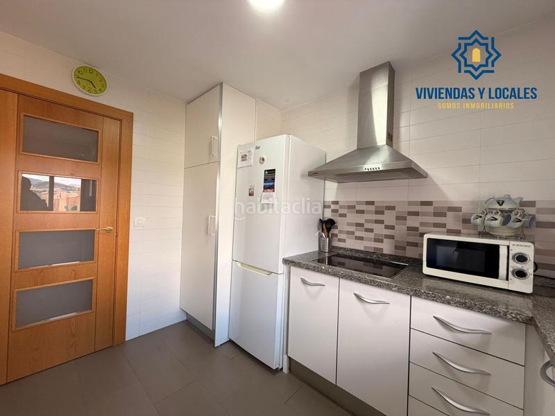 Foto 03ef2a7c-8386-41d4-bc9e-52856da101f5. Rent flat with heating parking in Barrio de Zaidín Granada