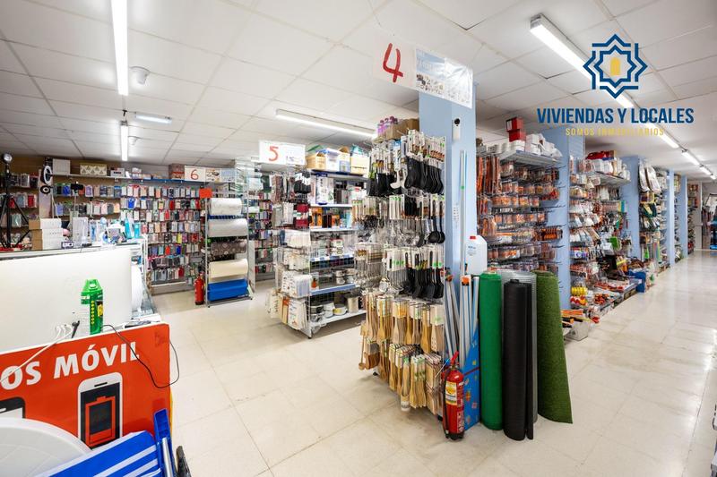 Foto 13936dda-0fc4-4347-b669-997d542b1b4d. Locale commerciale in Peligros