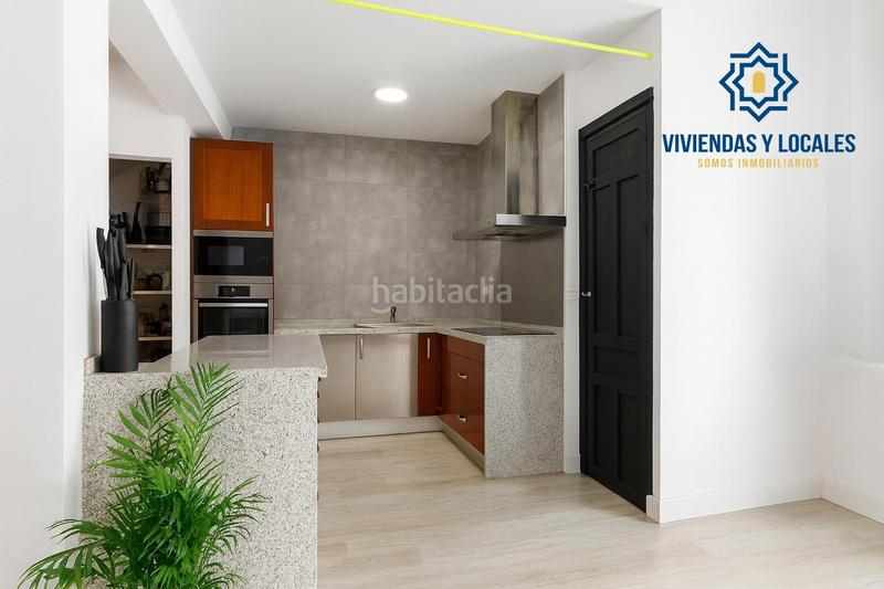 Foto 06053ef5-52cc-4b38-a9f4-a0d9ddb40fc4. Casa adosada exclusiva casa capital, junto a avenida de Cervantes en Granada