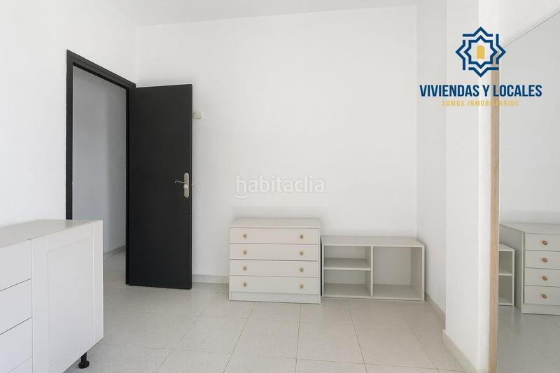 Foto 0b5d1223-4953-434e-88ba-57d8312dde8f. Casa adosada exclusiva casa capital, junto a avenida de Cervantes en Granada