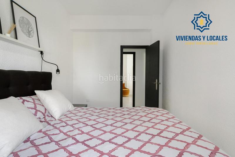 Foto 13e00b5d-c65b-49a9-bf3b-6f4dca3aa8e1. Casa adosada exclusiva casa capital, junto a avenida de Cervantes en Granada