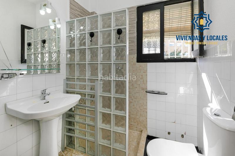 Foto 85098840-0985-434a-bcba-3802216d14dc. Casa adosada exclusiva casa capital, junto a avenida de Cervantes en Granada