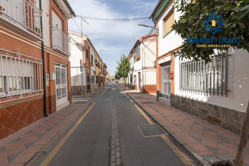 Foto 05dd33e5-33d7-4e05-a7af-8d7e77936b9f. Casa aparellada a calle de goya 6 a Poniente Armilla