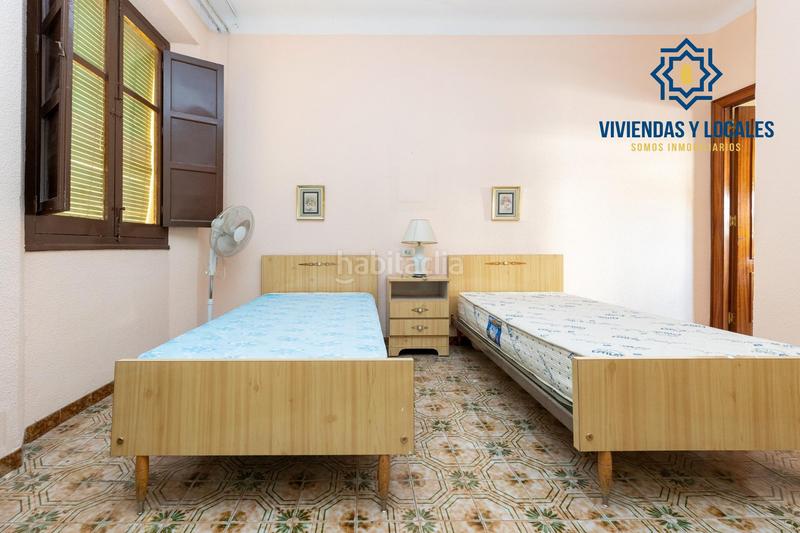 Foto dcc8c4de-691b-4b9d-8428-e992feb1b17c. Piso  en isaac albeniz, junto a caleta en Plaza de Toros Granada