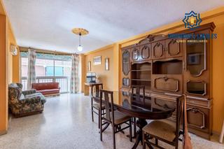 Pis a Barrio de Zaidín. Piso de 3 dormitorios en el zaidin