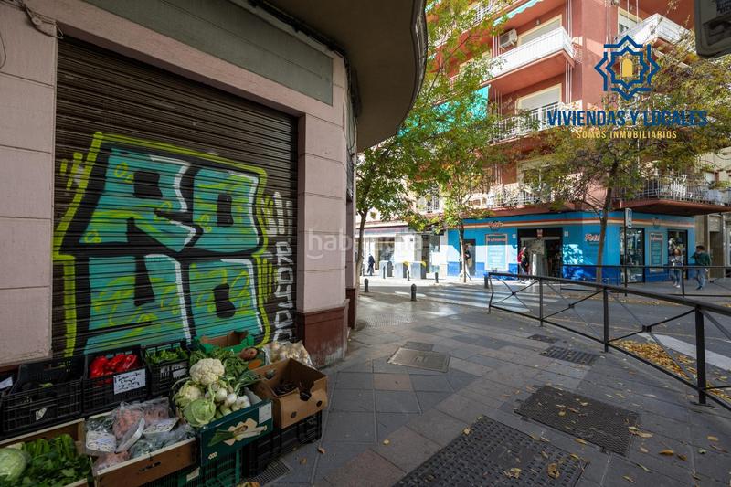 Foto 4e799d6b-0382-4177-aa5d-d8b461f60598. Local comercial estupendo local para tu negocio en Granada