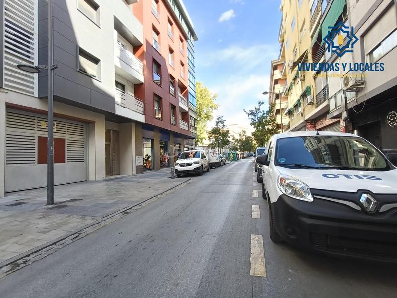 Foto f291f5f2-67af-4181-894a-c2f885750950. Lloguer local comercial a Centro - Sagrario Granada