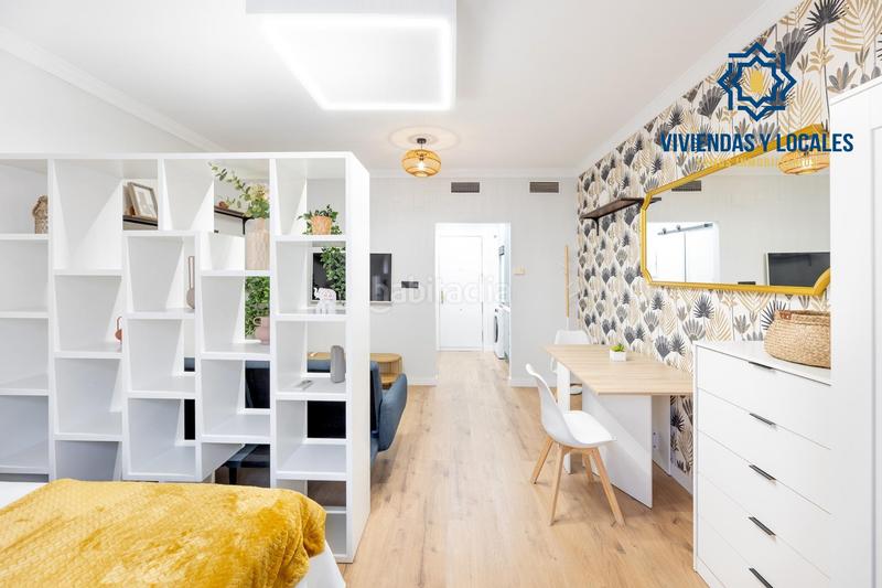 Foto 72b37356-8aef-4b3f-ad75-60cb65c9a940. Estudio  en venta zona de bola de oro en Camino de los Neveros - Serrallo Granada