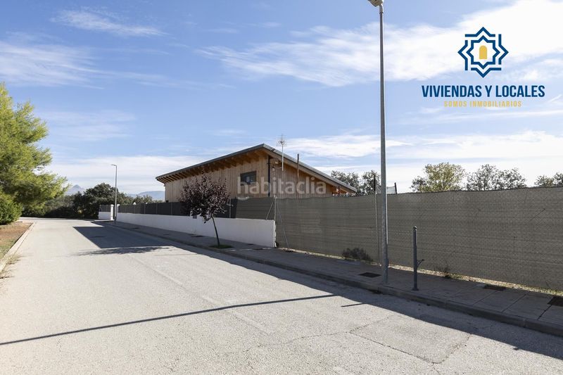 Foto bb51a86f-08b3-4ec6-b58e-6ff9d98a1678. Casa adossada amb piscina a Atarfe