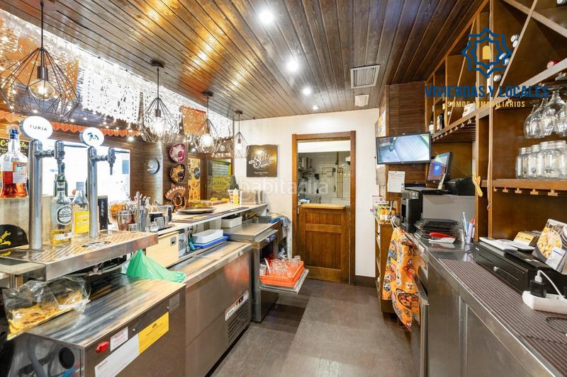 Foto f1305bbe-d7c3-4dec-8f3a-2670a18f7c58. Geschäftsraum in Camino de Ronda Granada