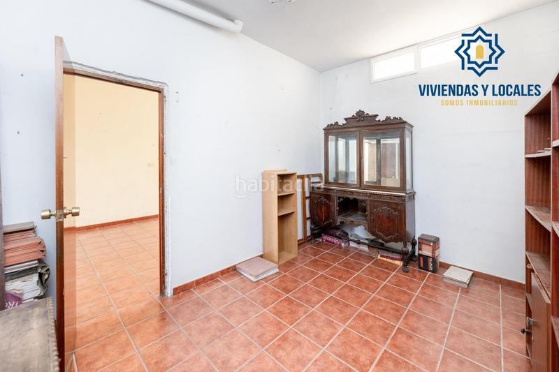 Foto 5fc3531b-1385-45b5-acd1-ac51814254ce. Casa aparellada amb aparcament a Alfacar