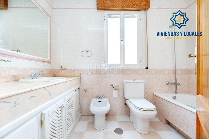 Foto 86c129d6-120b-4479-91d3-4d1eda6009bf. Casa aparellada amb aparcament a Alfacar