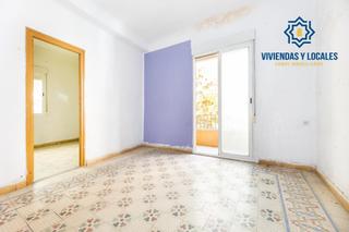 Piso  Calle tejeiro. Venta de piso a reformar en el centro de granada zona alhamar