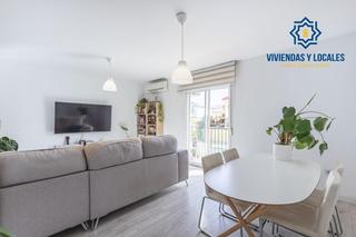 Etagenwohnung in Aljomahima - Ermita