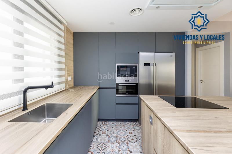 Foto 60557b23-206b-42d6-8a44-a2bbd5dca35e. Etagenwohnung mit heizung parking in Camino de Ronda Granada