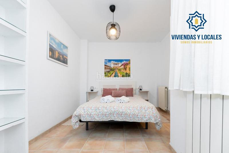 Foto 56620f9f-cf48-4bc5-9cb8-7f3b24be73bc. Apartamento venta de apartamento con licencia turística junto a gran vía en Granada