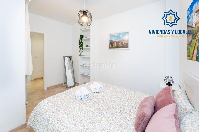 Foto 7d208ae4-c0e5-4630-97c8-499f49d0481e. Apartamento venta de apartamento con licencia turística junto a gran vía en Granada