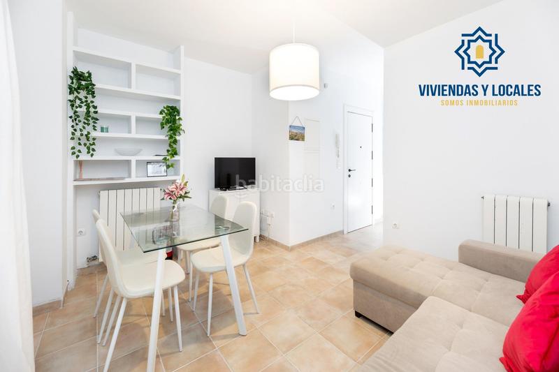 Foto e73eb90b-8b75-48d5-9e9f-38bc2c3cd998. Apartamento venta de apartamento con licencia turística junto a gran vía en Granada