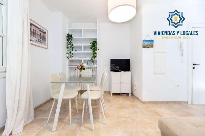 Foto fd775ee9-8f5b-4a7c-b68a-818329e85871. Apartamento venta de apartamento con licencia turística junto a gran vía en Granada