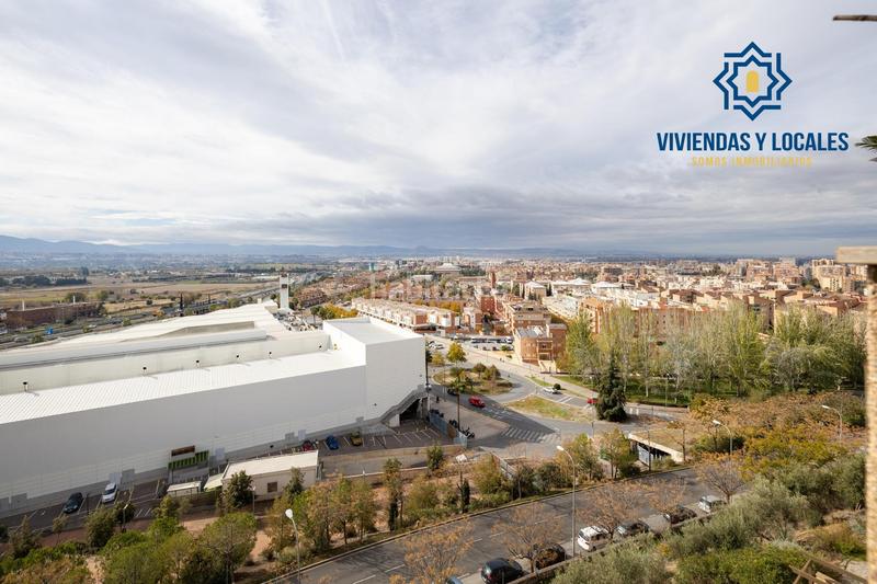 Foto b84c3758-22fb-4e07-b6e6-95fb93a62ecf. Dachwohnung in calle cerro de los machos 34 in Camino de los Neveros - Serrallo Granada