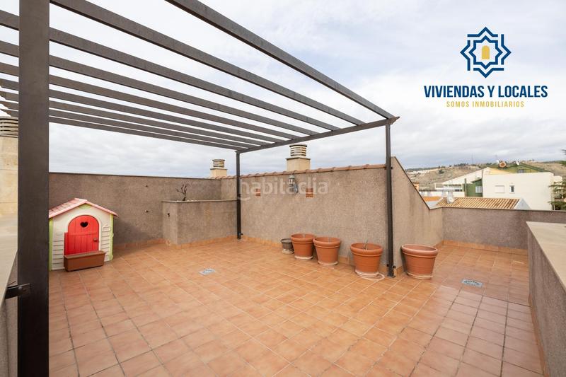 Foto e46cf286-6381-44d6-862d-0c015b1ccf46. Dachwohnung in calle cerro de los machos 34 in Camino de los Neveros - Serrallo Granada