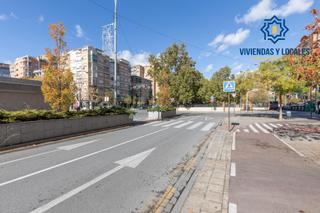 Parking coche en Calle Calle Fontiveros, 42