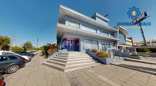 Miete Büro in Campus de la Salud. Oportunidad única alquiler de edificio corporativo de alta repre