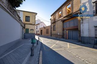 Car parking in San Matías - Realejo. Barrio del realejo. sacamos a la venta dos plazas de garaje para