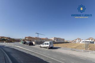 Terreny residencial a Ogíjares. Solar de 1.175 m2 en ogijares