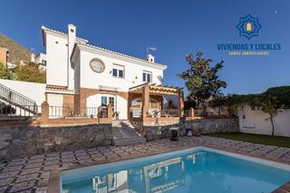 Xalet a Cenes de la Vega. Chalet con vistas increíbles en cenes de la vega.