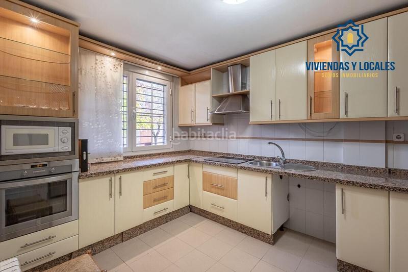 Foto 48ce1f78-48f0-44f4-9588-3a18465f0b1a. Casa  , junto al cc nevada. en San Miguel Armilla