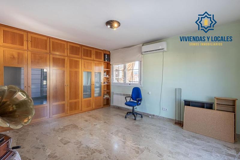 Foto bd6fac9b-aa31-4d2d-815d-959b2f87b841. Casa  , junto al cc nevada. en San Miguel Armilla