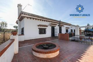 Masía  18320. Cortijo grande más finca de 27000 metros