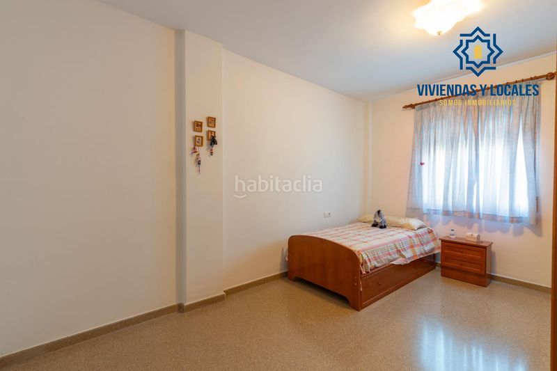 Foto c14c9a3f-6008-4ab8-99ca-bb0e0b2ae9cc. Casa adossada amb aparcament a Maracena