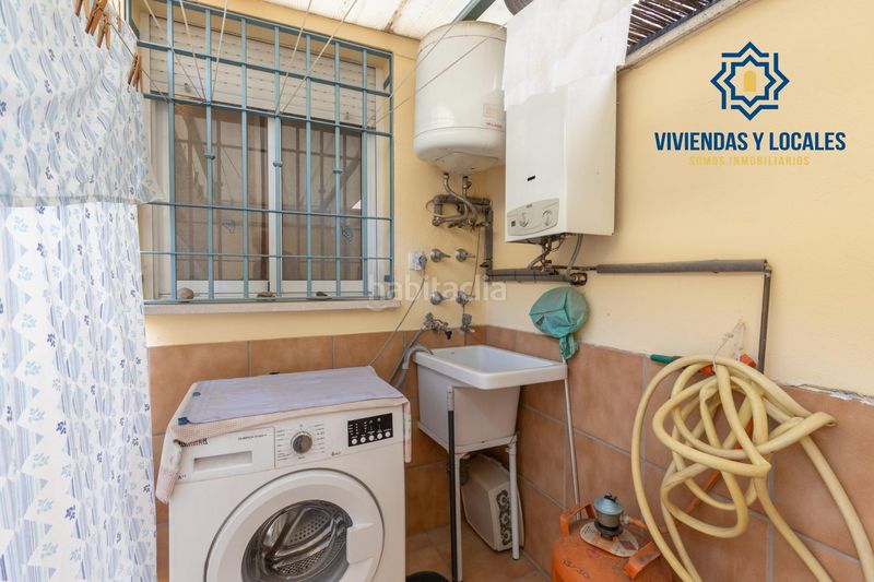 Foto db07b8d1-0129-48fb-9290-105cbbe50e2e. Casa adossada amb aparcament a Maracena