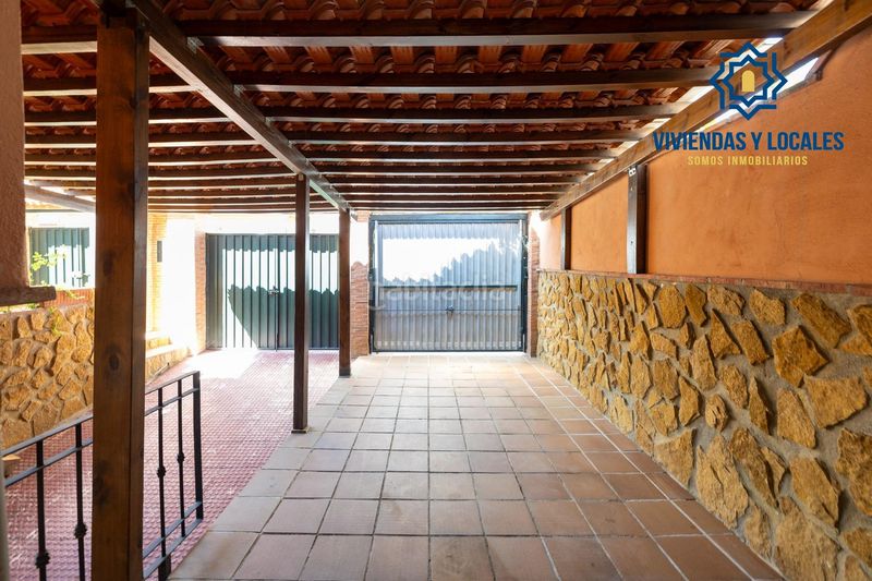 Foto 1a1e9603-7bbc-4364-8520-309eaa8ab1d2. Casa amb aparcament piscina a Cúllar Vega