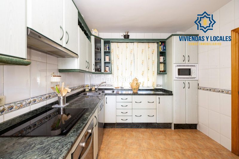 Foto 640d09d5-dd0d-43b6-9d57-76a6722dd2ae. Casa amb aparcament piscina a Cúllar Vega