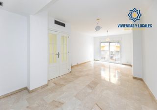 Piso  Calle afan de ribera. Venta de piso en granada3 dormitorios y 2 baños zona centro