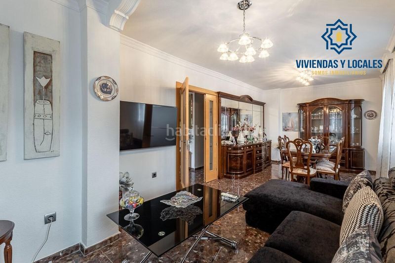 Foto 5395634b-f92d-44c3-bd39-739058eb543e. Casa amb calefacció aparcament a Bola de Oro Granada