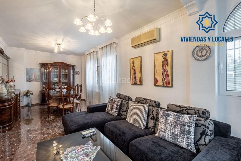 Foto a5d864b0-42aa-4295-853a-a39bac0b7859. Casa amb calefacció aparcament a Bola de Oro Granada