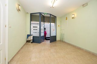 Local Comercial a Calle del conde de cifuentes. Local comercial en calle conde cifuentes, paralela a alhamar, id