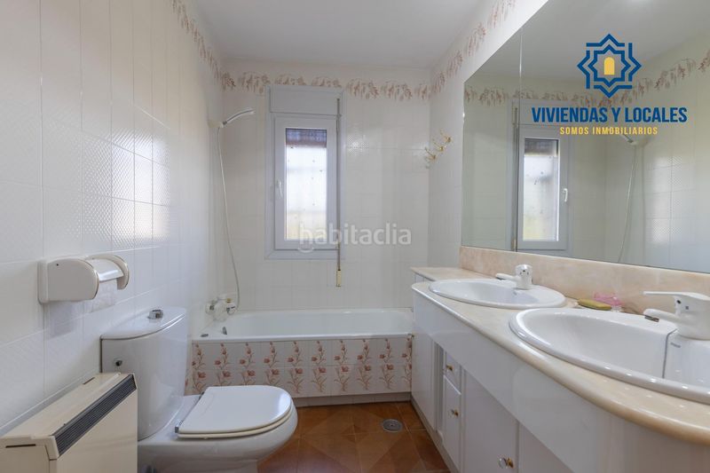 Foto 037f8473-e681-4373-9b75-9dc7f1955c9f. Casa amb aparcament piscina a San Francisco - El Chorrillo Gabias (Las)