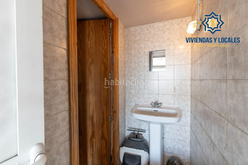 Foto b8bd21f8-9968-4d9e-94b9-9522a4589678. Local comercial a Maracena