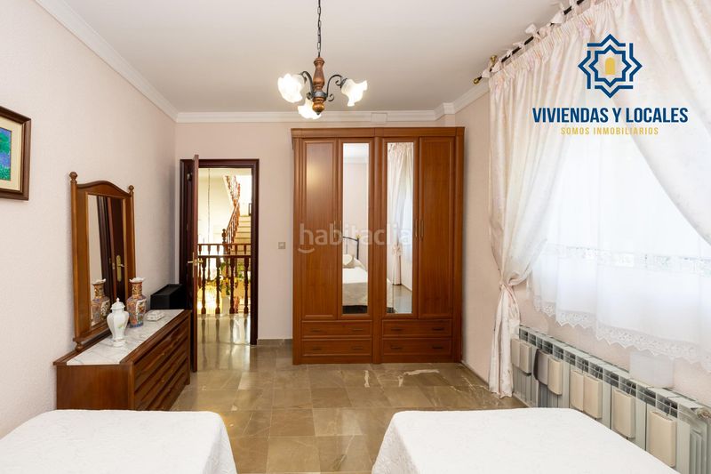 Foto 44161999-b06b-49e9-b773-023d6ec8b153. Xalet amb piscina a Atarfe