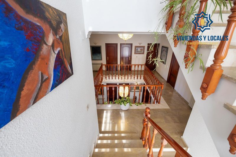 Foto 79ebe529-5ee0-471f-bb9b-908855e431d5. Xalet amb piscina a Atarfe