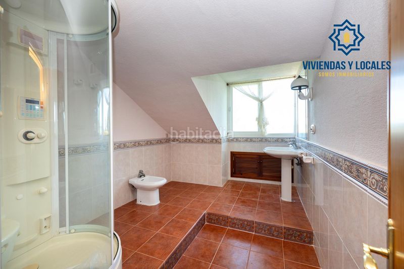 Foto 9560d531-d236-437f-91a7-897c594a44e7. Xalet amb piscina a Atarfe