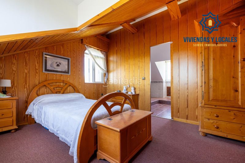 Foto 9b6c8e46-efdb-45b9-8aa8-f81100efcd91. Xalet amb piscina a Atarfe