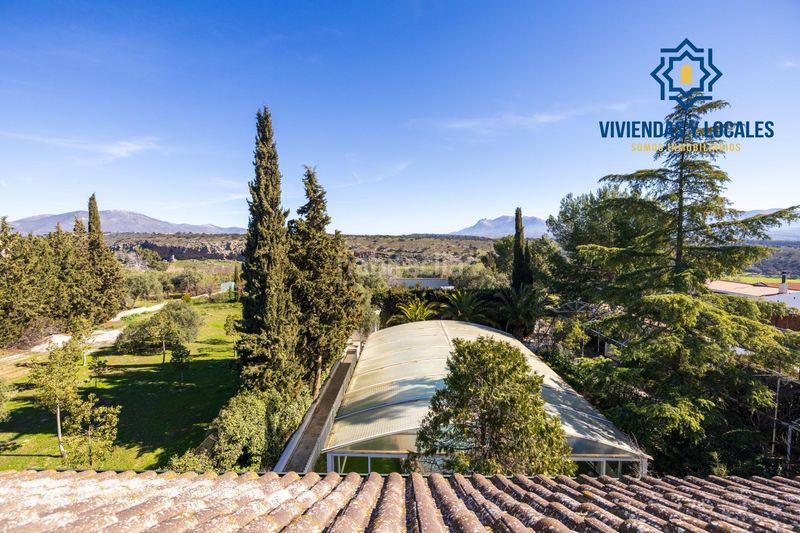 Foto c2c342ae-19a7-48e9-802d-9154a420064d. Xalet amb piscina a Atarfe