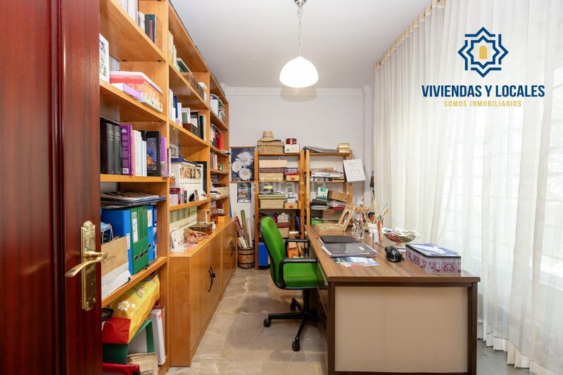 Foto f174c15f-f5af-44b0-9ef1-9e0150d418e4. Xalet amb piscina a Atarfe